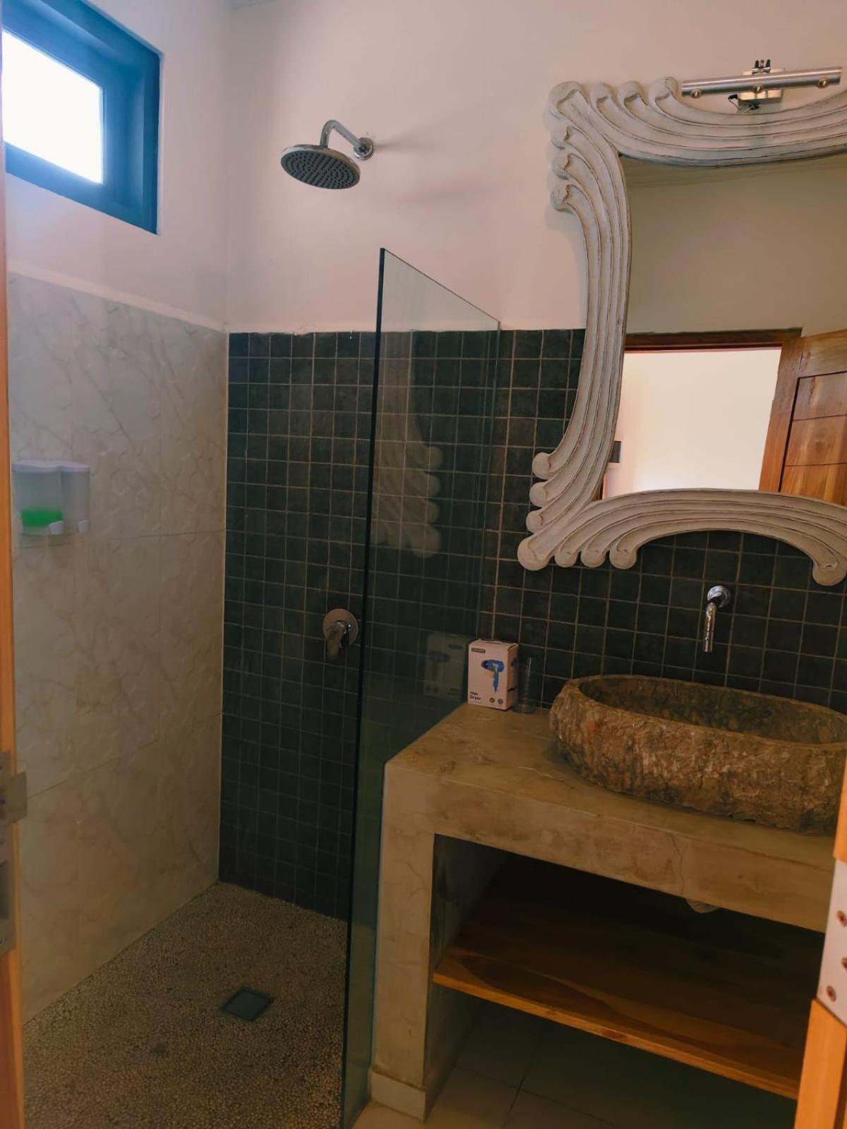 Triple 8 Suites ラブハン・バジョ エクステリア 写真